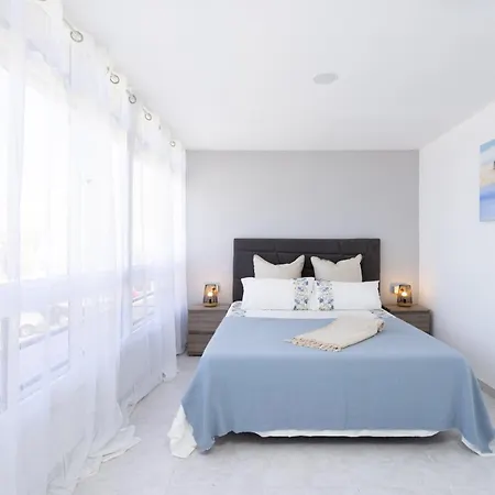 Apartmán Three Spacious 150m From The Americas Promenade Arona (Tenerife)