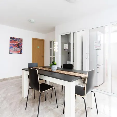 Three Spacious 150m From The Americas Promenade Arona (Tenerife)