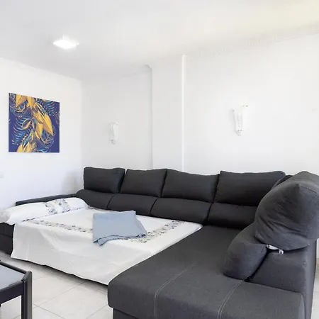 Apartment Classbnb - Three Spacious 150m From The Americas Promenade *