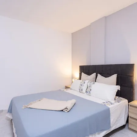 Classbnb - Three Spacious 150m From The Americas Promenade *