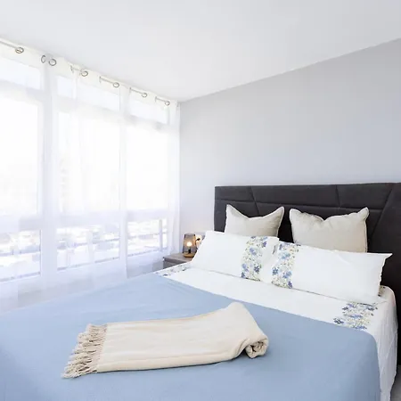 Apartment Classbnb - Three Spacious 150m From The Americas Promenade *