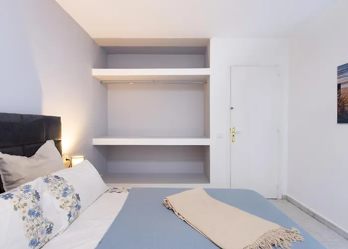 Three Spacious 150m From The Americas Promenade Apartman