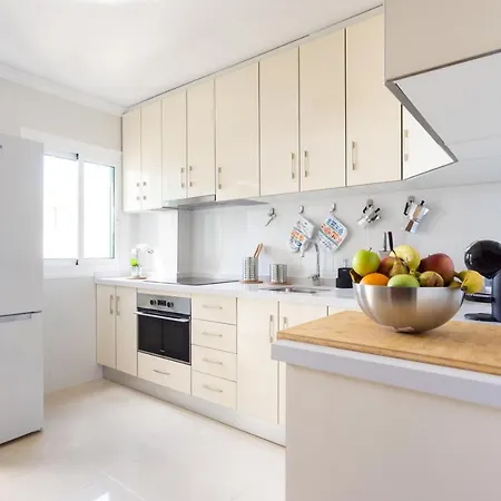 Three Spacious 150m From The Americas Promenade Appartamento Arona (Tenerife)