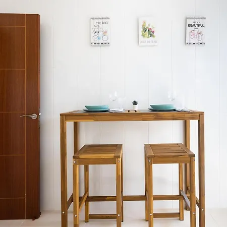 Three Spacious 150m From The Americas Promenade *