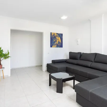 Three Spacious 150m From The Americas Promenade Arona (Tenerife)