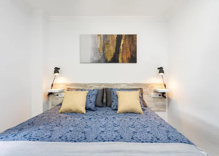 شقة Three Spacious 150m From The Americas Promenade *