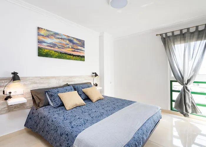 Three Spacious 150m From The Americas Promenade Lejlighed *