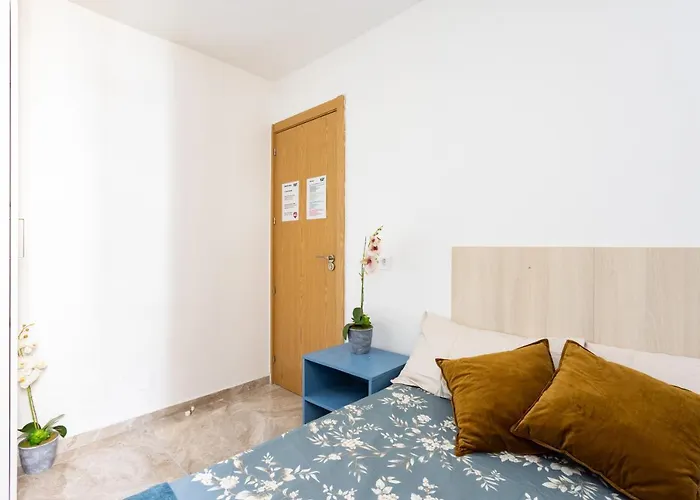 Lejlighed Three Spacious 150m From The Americas Promenade *