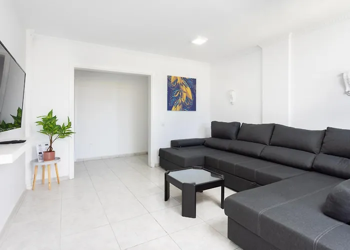 Three Spacious 150m From The Americas Promenade Arona (Tenerife)