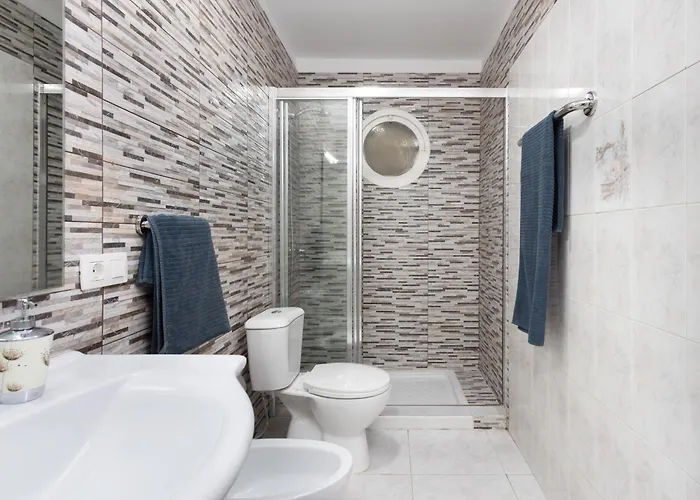 Lejlighed Three Spacious 150m From The Americas Promenade