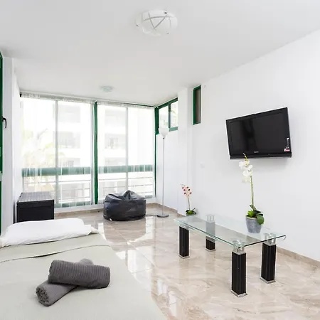 Three Spacious 150m From The Americas Promenade Apartament *